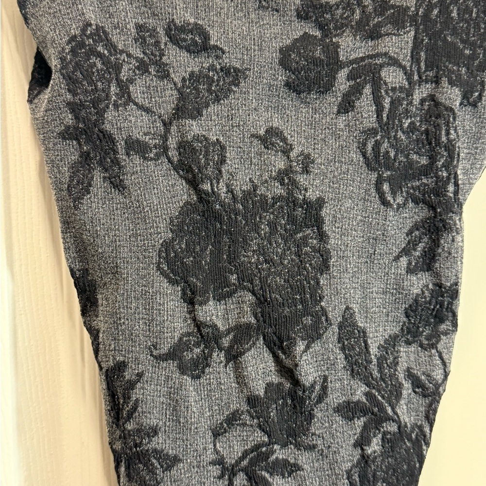 Free Poeple Send Love
Bodysuit in M/L - Picture 6 of 7